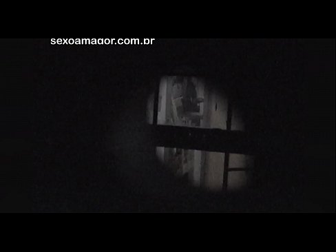❤️ Si Blondie ay lihim na nakunan ng video ng isang voyeur ng kapitbahayan na nakatago sa likod ng mga guwang na brick ❌ super porn sa tl.fulldesisex.ru