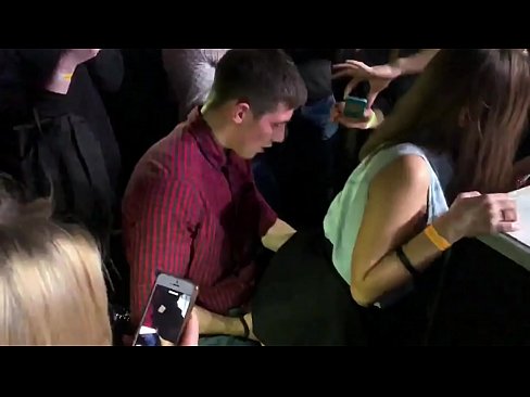 ❤️ Tunay na sex sa isang Russian nightclub. Ang 18-taong-gulang na batang babae na Ruso sa anus at puki ay nakipagkamay sa isang nightclub ❌ super porn sa tl.fulldesisex.ru